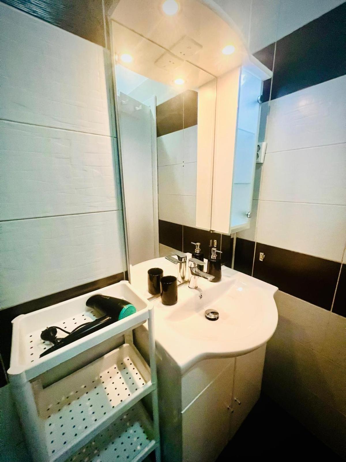 Unirii Guest Apartment Bucharest Luaran gambar